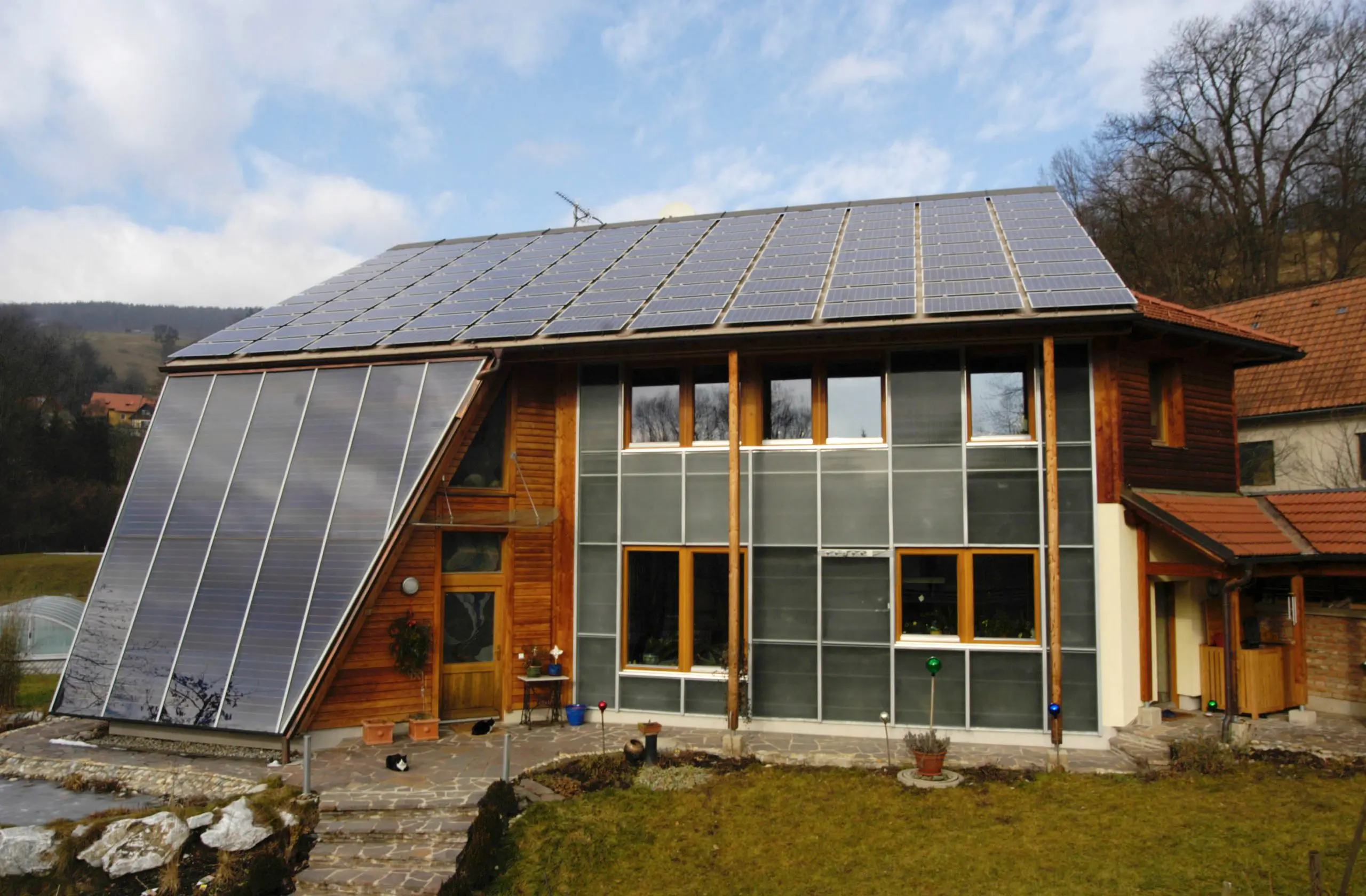 Building,Based,On,The,Passive,House,Concept,In,Autumn